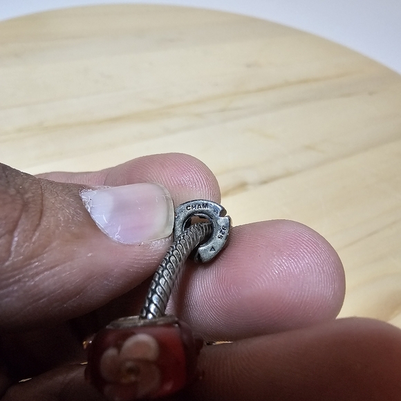 Chamilia Sterling silver 925 snake chain toggle clasp charm bracelet & 5 Charms - Picture 4 of 10